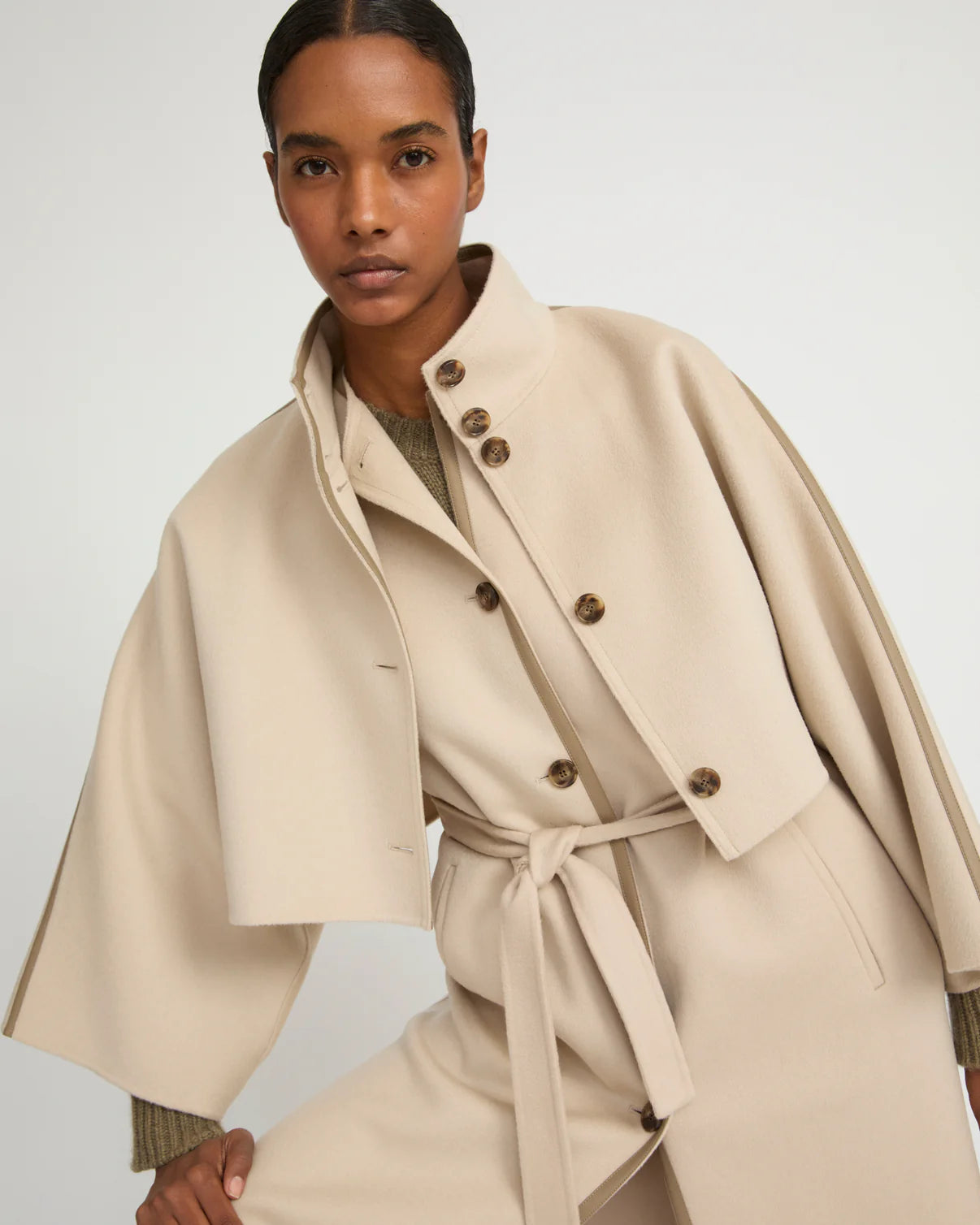 YVES SALOMON LUXURY OUTERWEAR | CROPPED CASHMERE CAPE JACKET