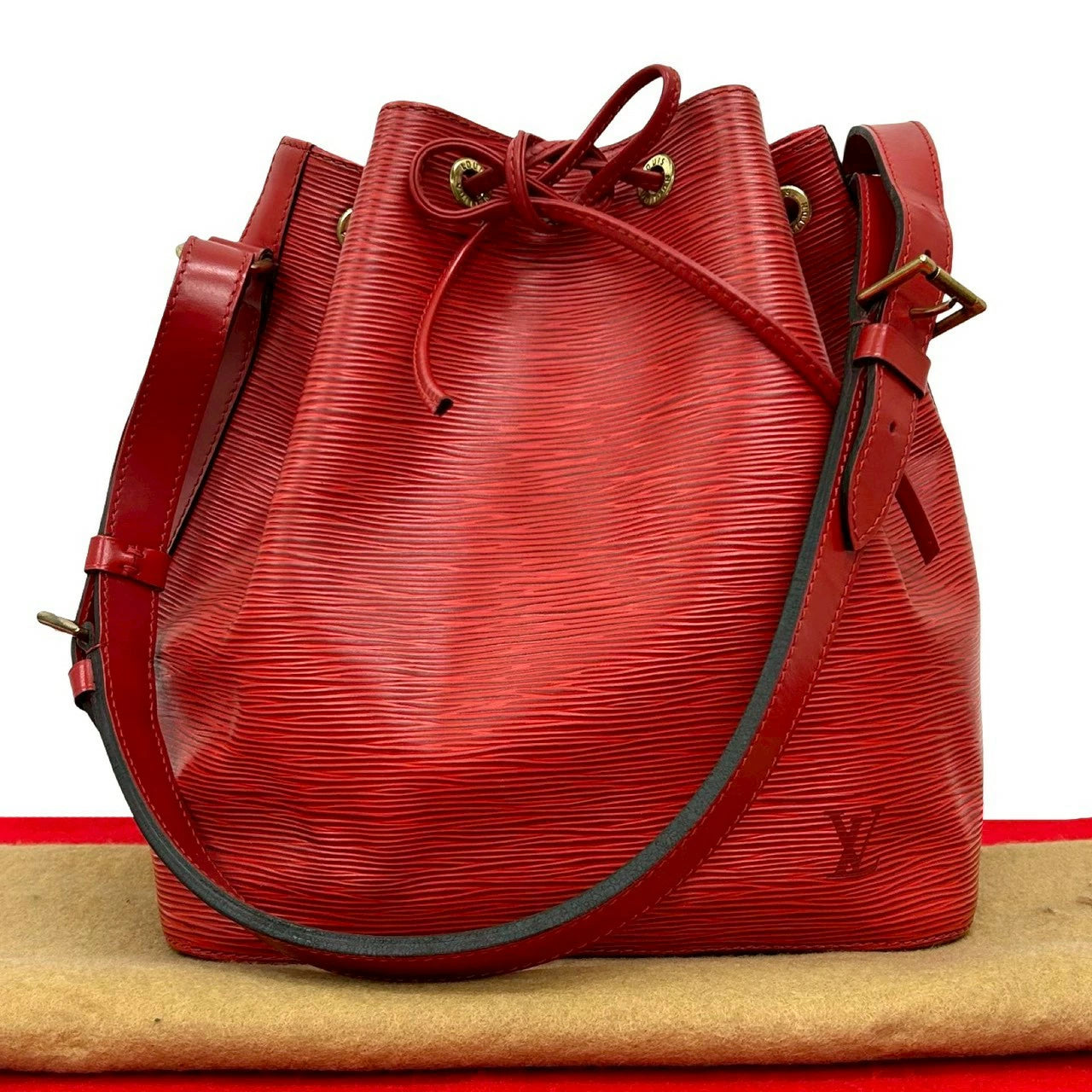 Louis Vuitton Petit Noé Epi Leather Shoulder Bag Red Castilian with Pouch – Pre-Owned