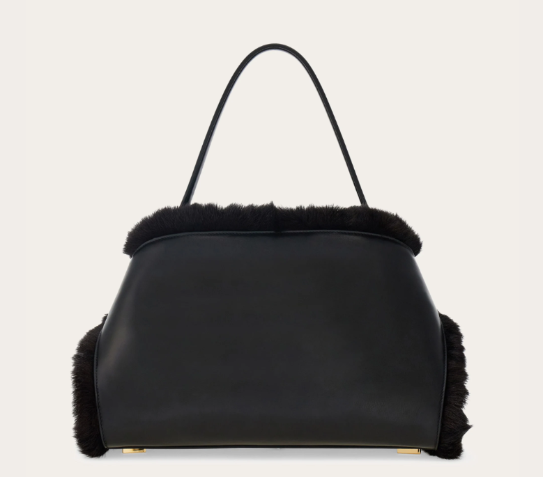 HUG SOFT SHOULDER BAG BY FERRA – MINIMALIST LUXURY & EVERYDAY ELEGANCE