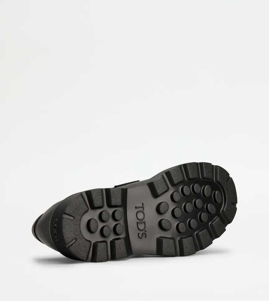 🖤 LEATHER MOCCASINS