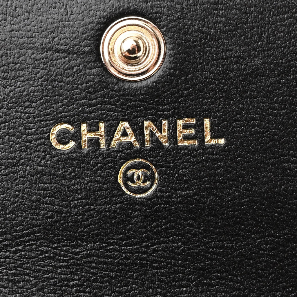 Chanel Black Lambskin Quilted Camellia Card Holder On Chain – Gold Hardware – Excellent Condition