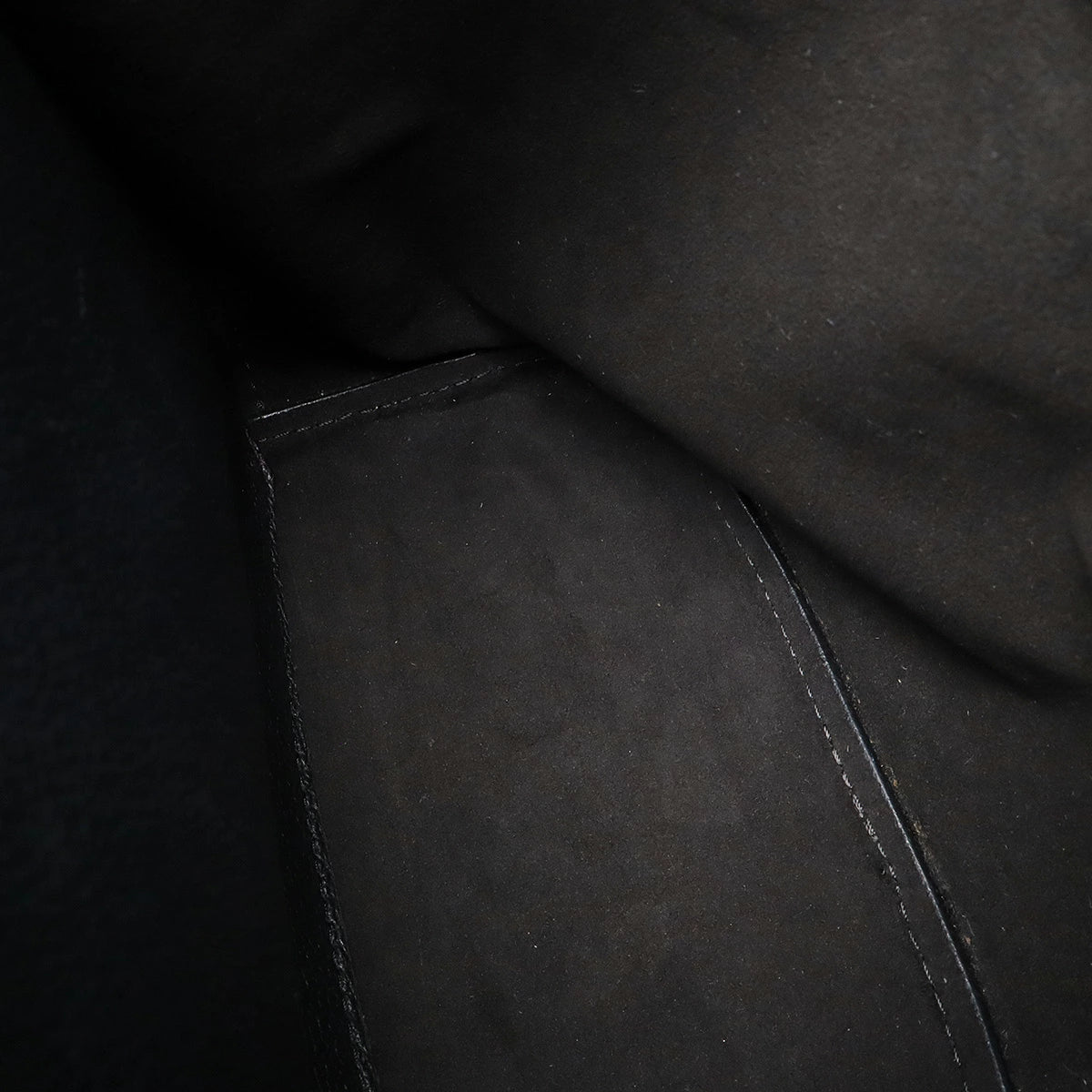 Louis Vuitton NeoNoe MM Monogram Empreinte Noir M45256 Leather Bucket Bag – Very Good Condition | BeyVogue